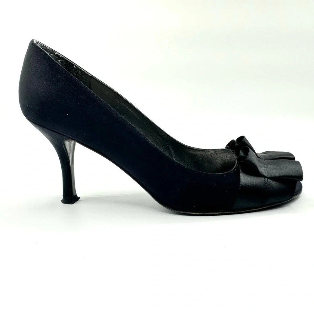 STUART WEITZMAN BLACK SATIN HEELS OPEN TOE HEELS RUFFLE DETAIL MADE IN SPAIN 9.5 - Picture 3 of 16
